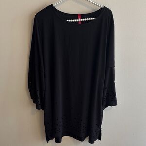 IC by Connie K black top size 2x